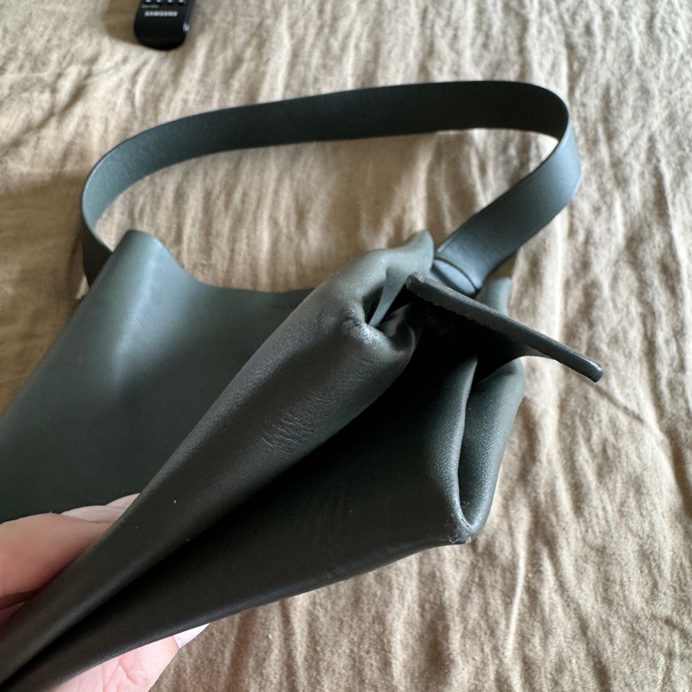 COS Medium Shopper Grained Leather Tote - Picture 14 of 14